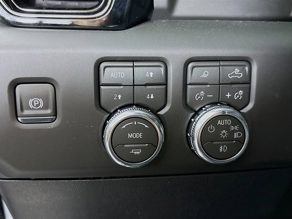 New 2026 GMC Sierra 2500 AT4 AWD/4WD image 10