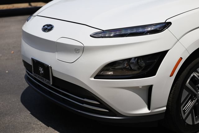 Used 2023 Hyundai Kona SE FWD image 12
