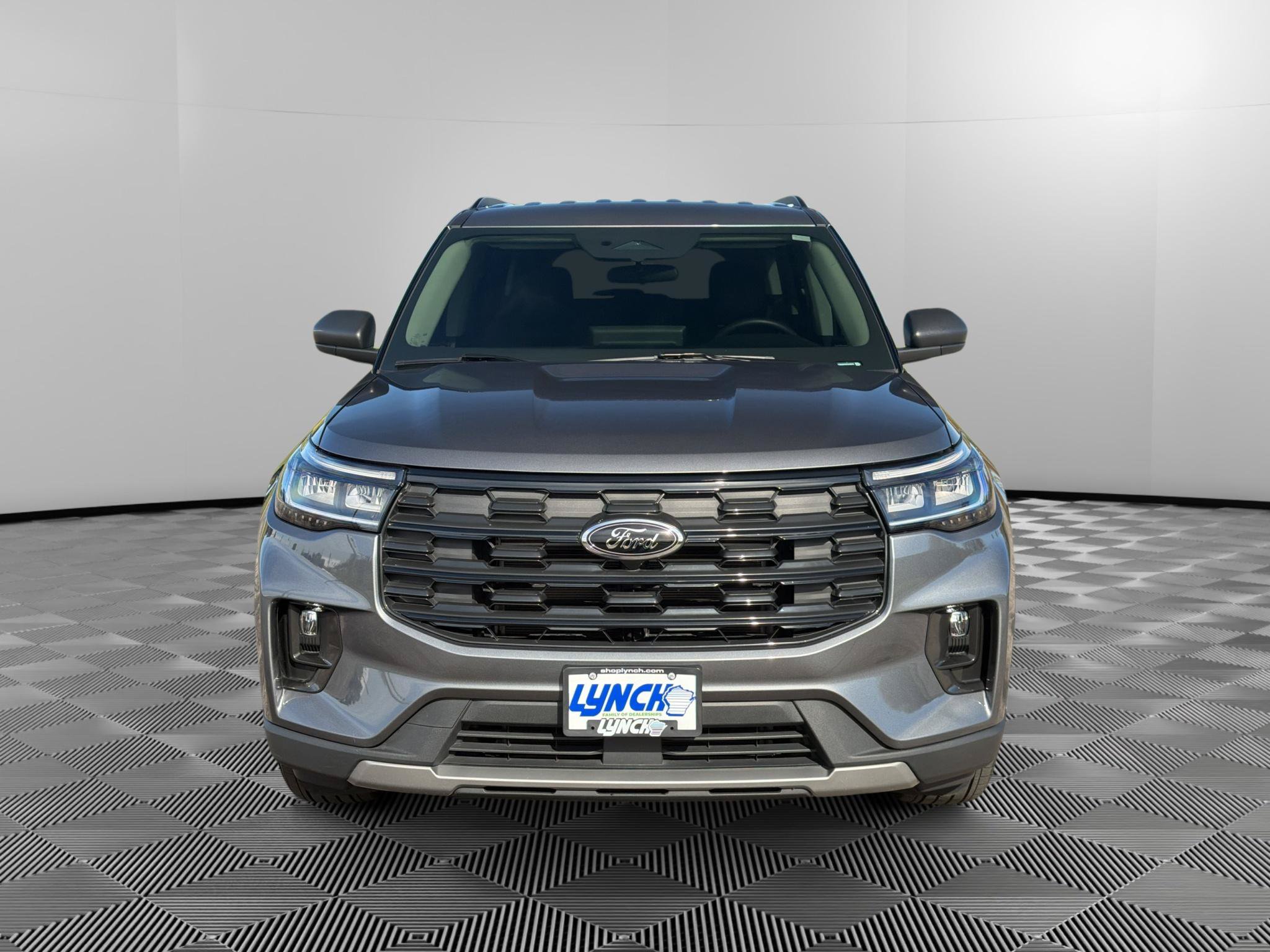 Used 2025 Ford Explorer Active w/ Active Comfort Package AWD/4WD image 5
