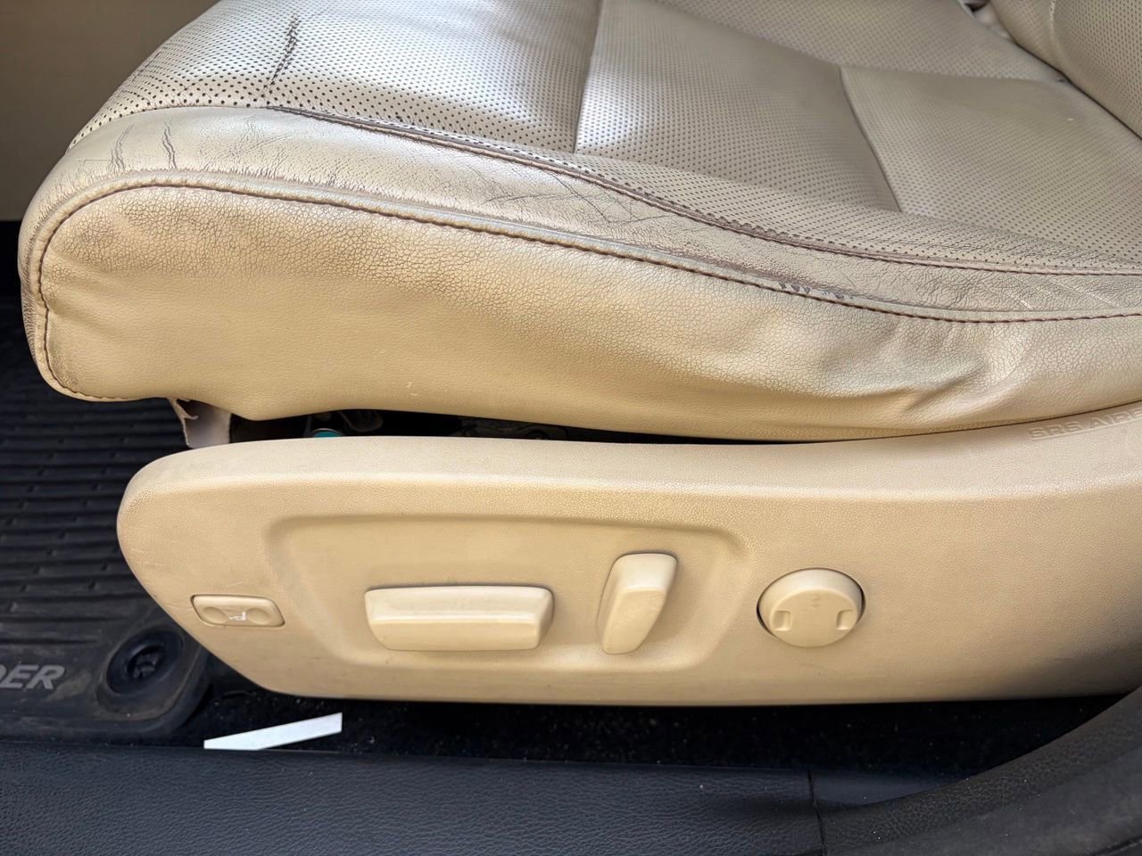 Used 2014 Toyota Highlander Limited Platinum FWD image 6