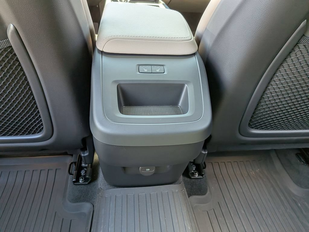 Used 2026 Volvo XC60 B5 Plus w/ Climate Package AWD/4WD image 19