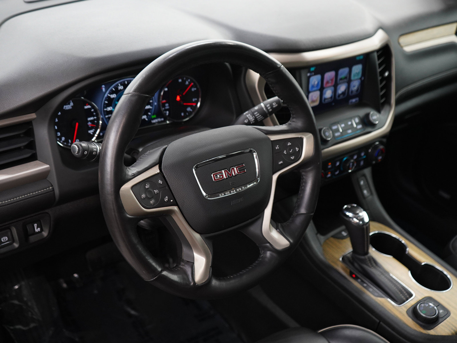 Used 2018 GMC Acadia Denali w/ LPO, Protection Package AWD/4WD image 22