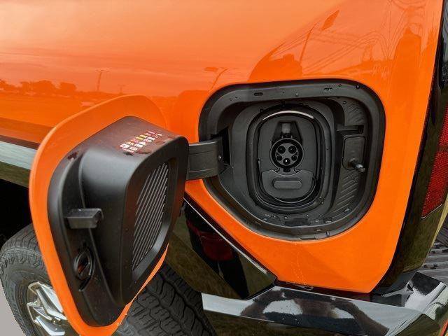 New 2024 GMC Hummer EV 3X w/ LPO, Illumination Package image 19