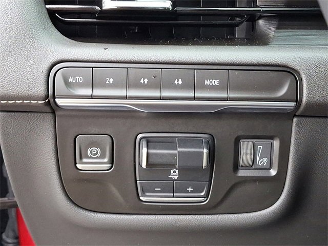 Used 2024 Cadillac Escalade Premium Luxury w/ Performance Package image 26