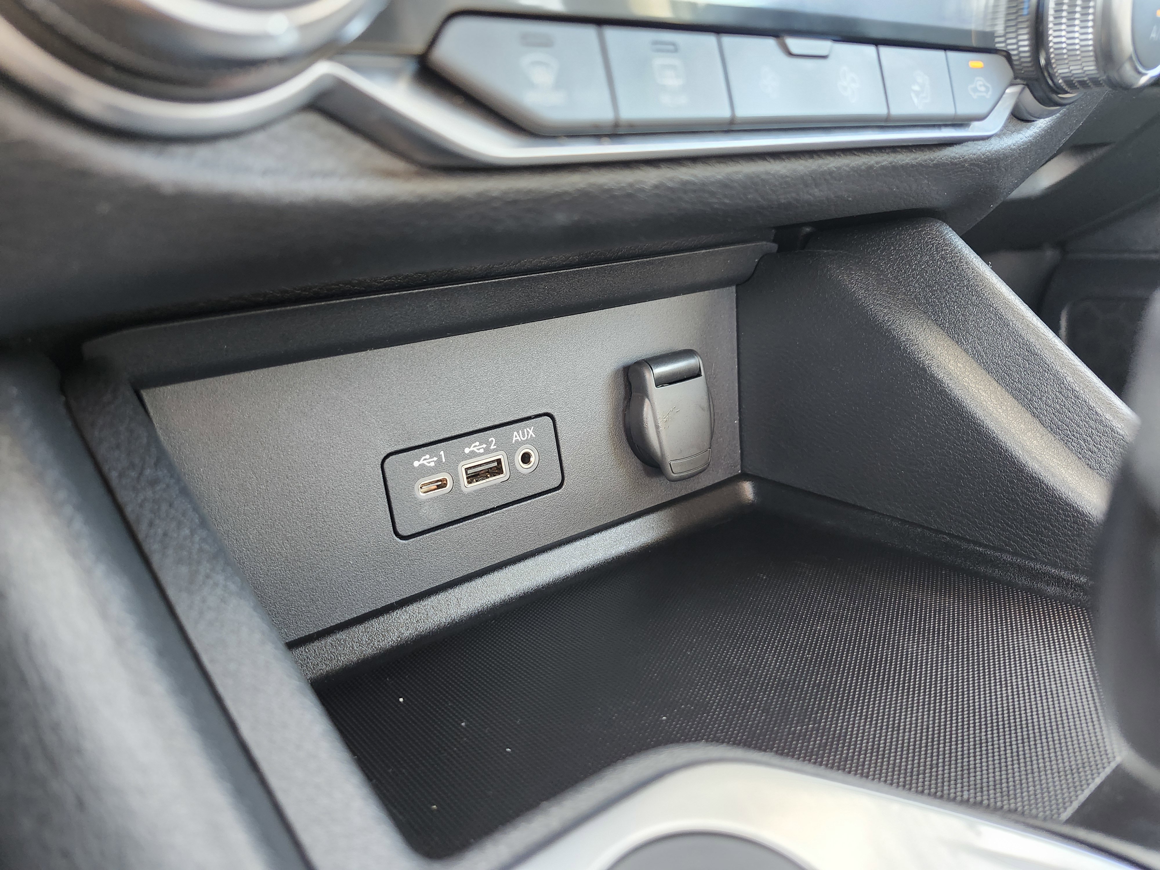 Used 2022 Nissan Sentra SV w/ All-Weather Package FWD image 7