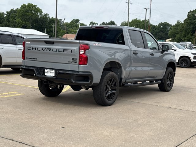 Used 2024 Chevrolet Silverado 1500 Custom Trail Boss w/ Turbomax Blackout Package AWD/4WD image 3