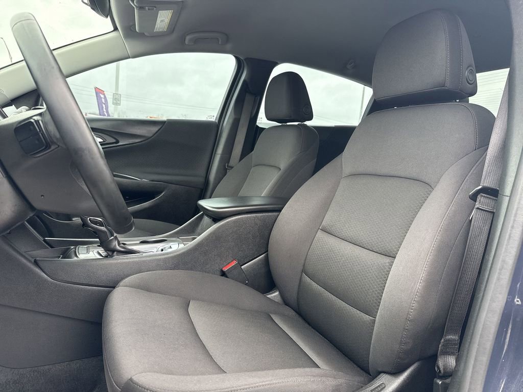 Used 2025 Chevrolet Malibu RS w/ LPO, Floor Liner Package image 13
