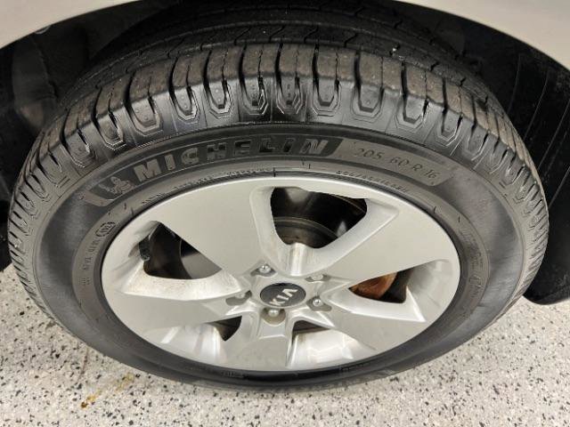 Used 2019 Kia Soul FWD image 30