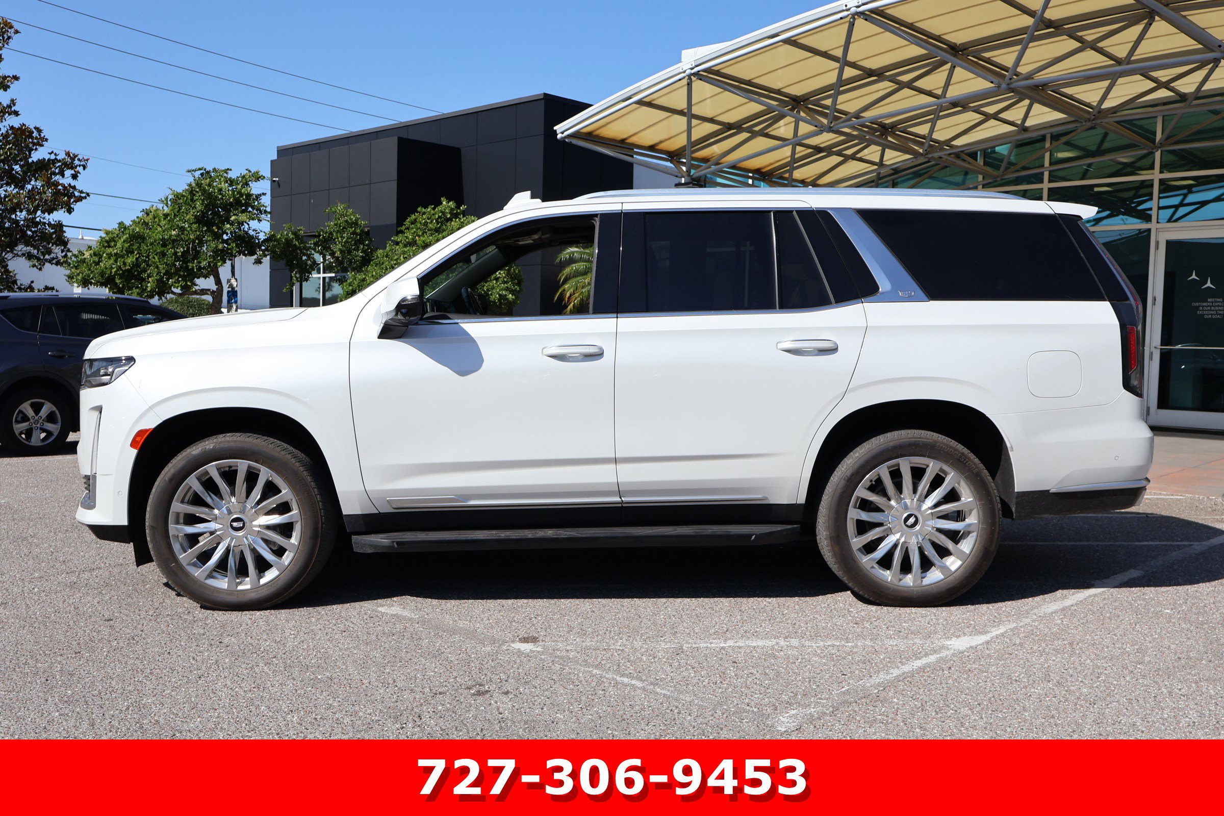 Used 2021 Cadillac Escalade Premium Luxury RWD image 6