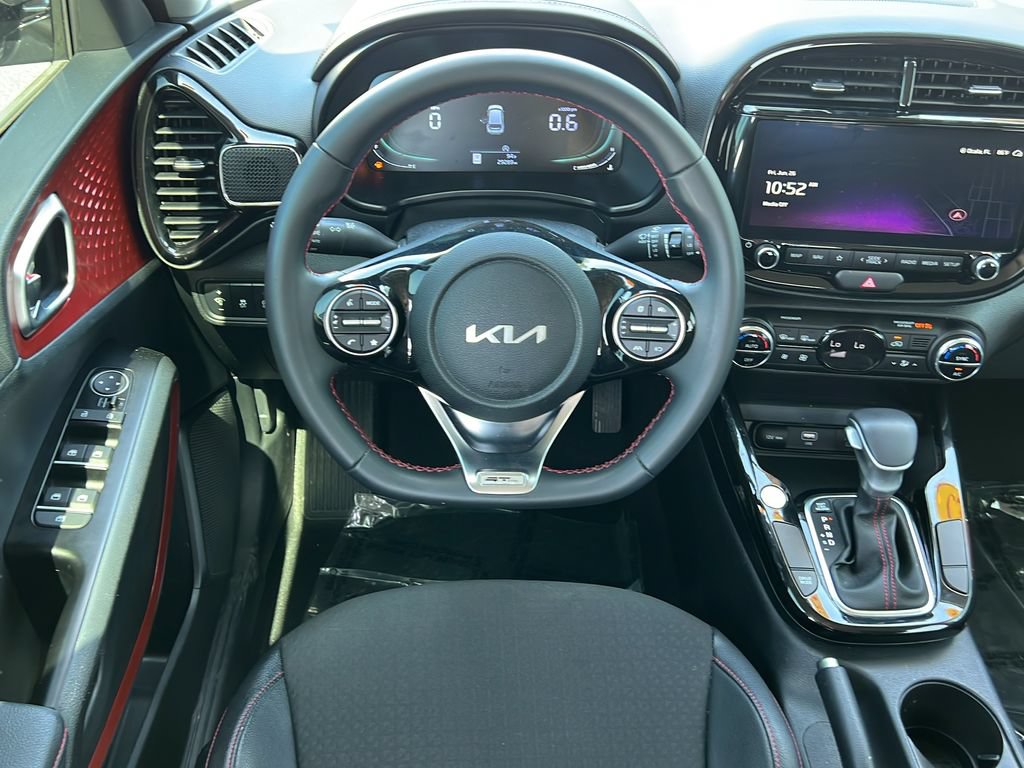 Used 2025 Kia Soul GT-Line FWD image 12