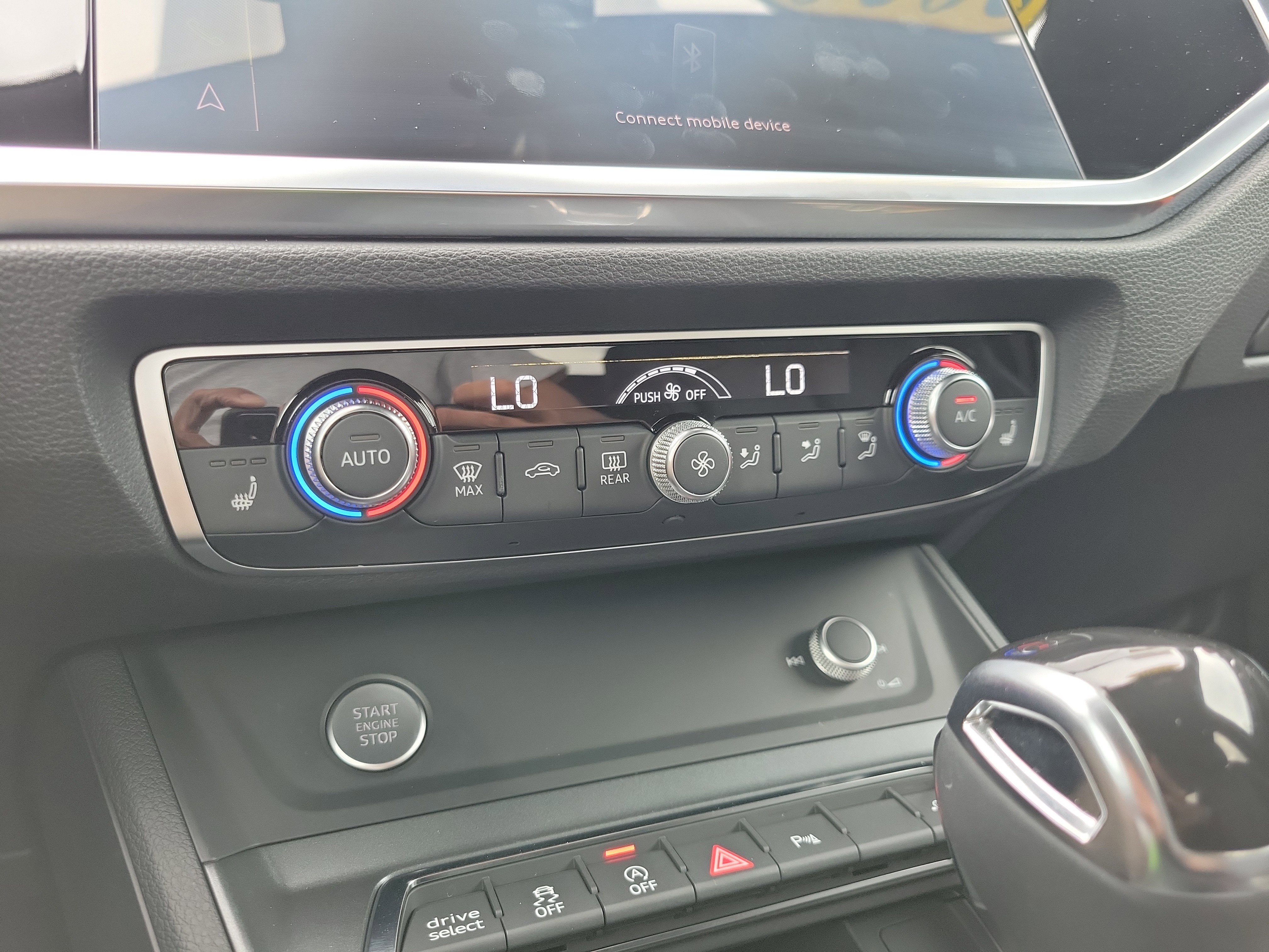 Used 2020 Audi Q3 2.0T Premium Plus AWD/4WD image 25