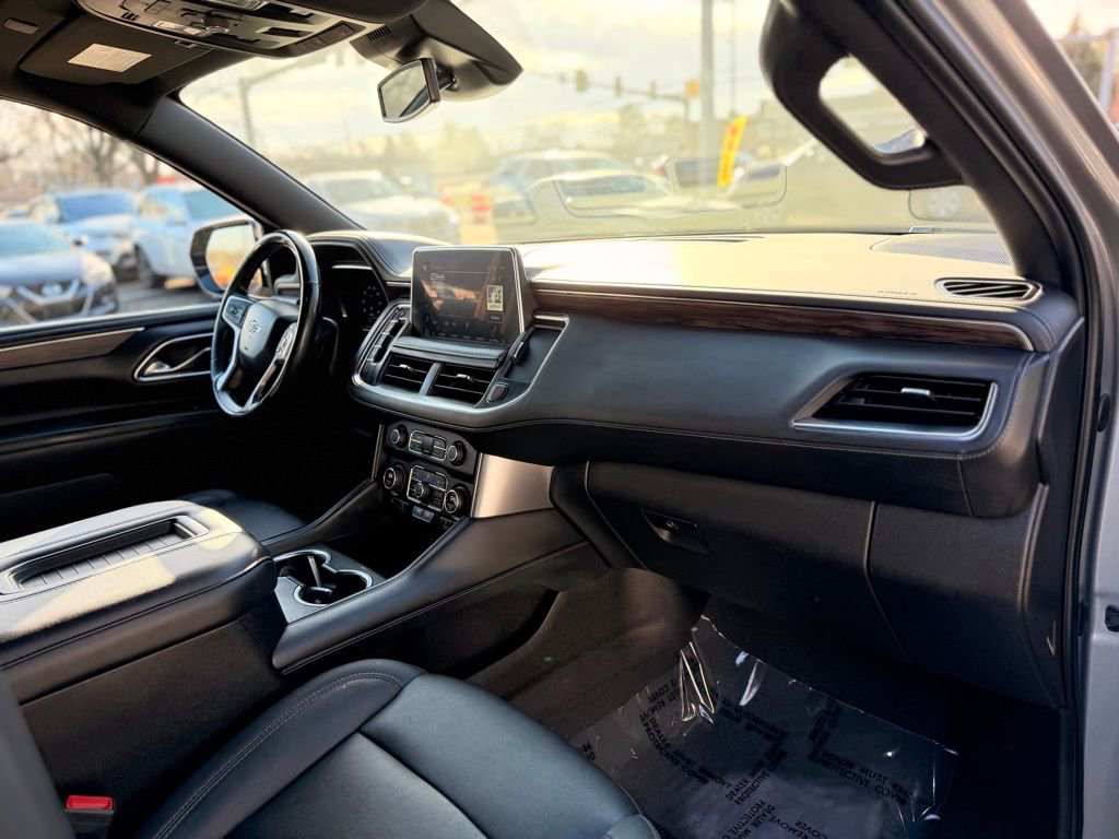 Used 2023 Chevrolet Suburban Z71 w/ Luxury Package image 10