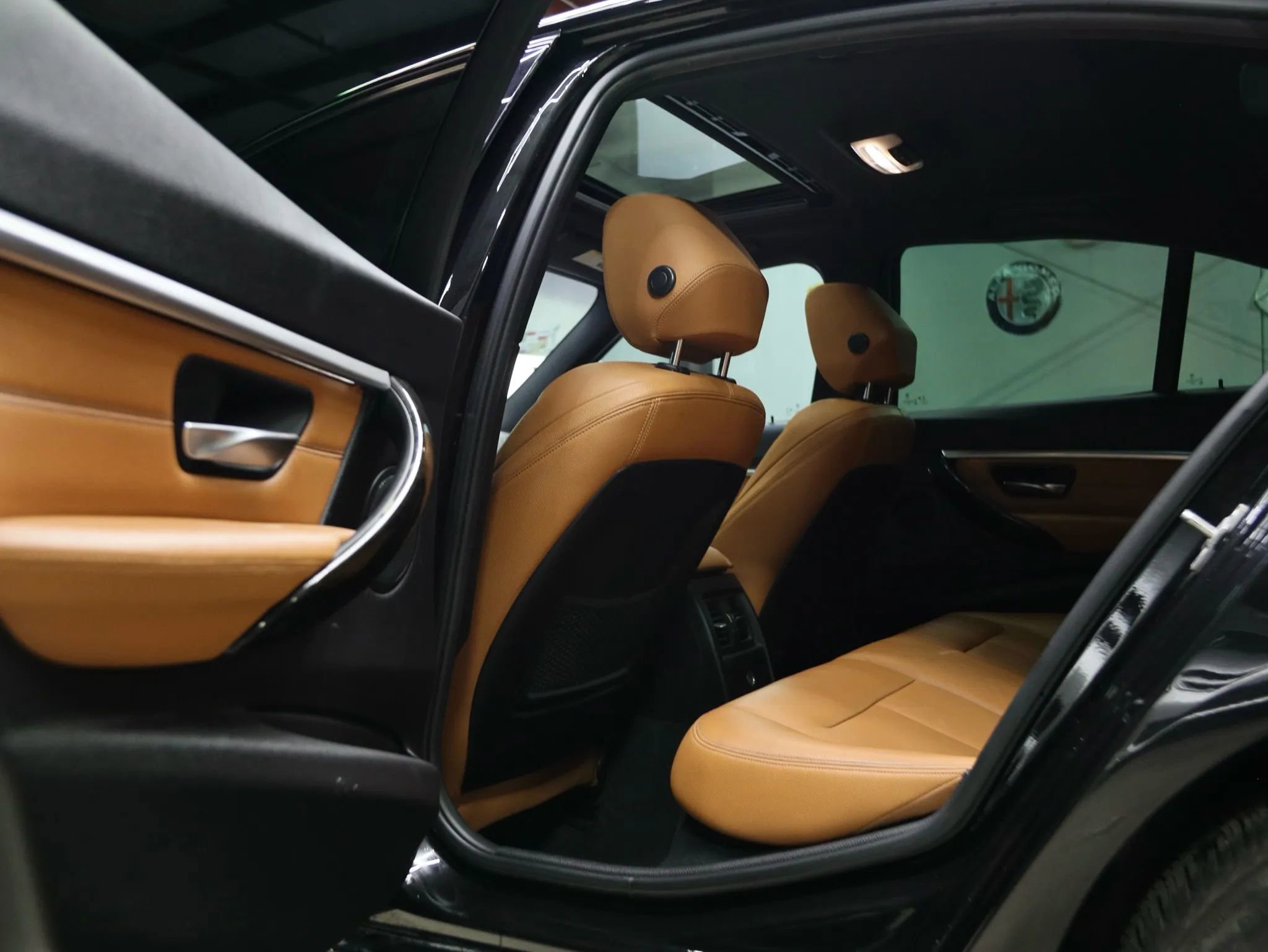 Used 2018 BMW 330i xDrive Sedan w/ M Sport Package image 26