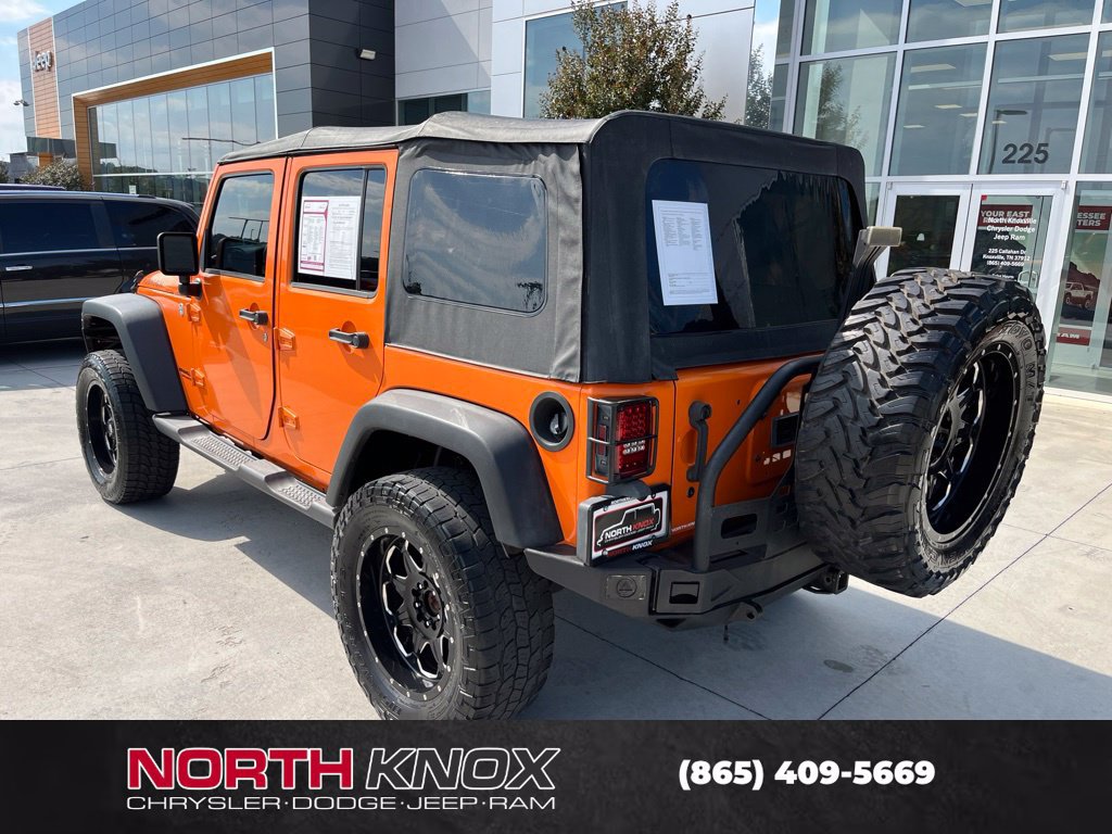 Used 2013 Jeep Wrangler Unlimited Rubicon w/ Connectivity Group AWD/4WD image 17