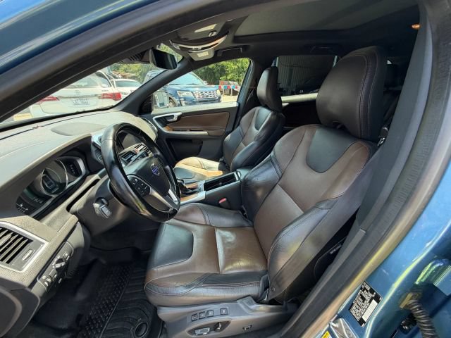 Used 2016 Volvo XC60 T6 Platinum FWD image 9