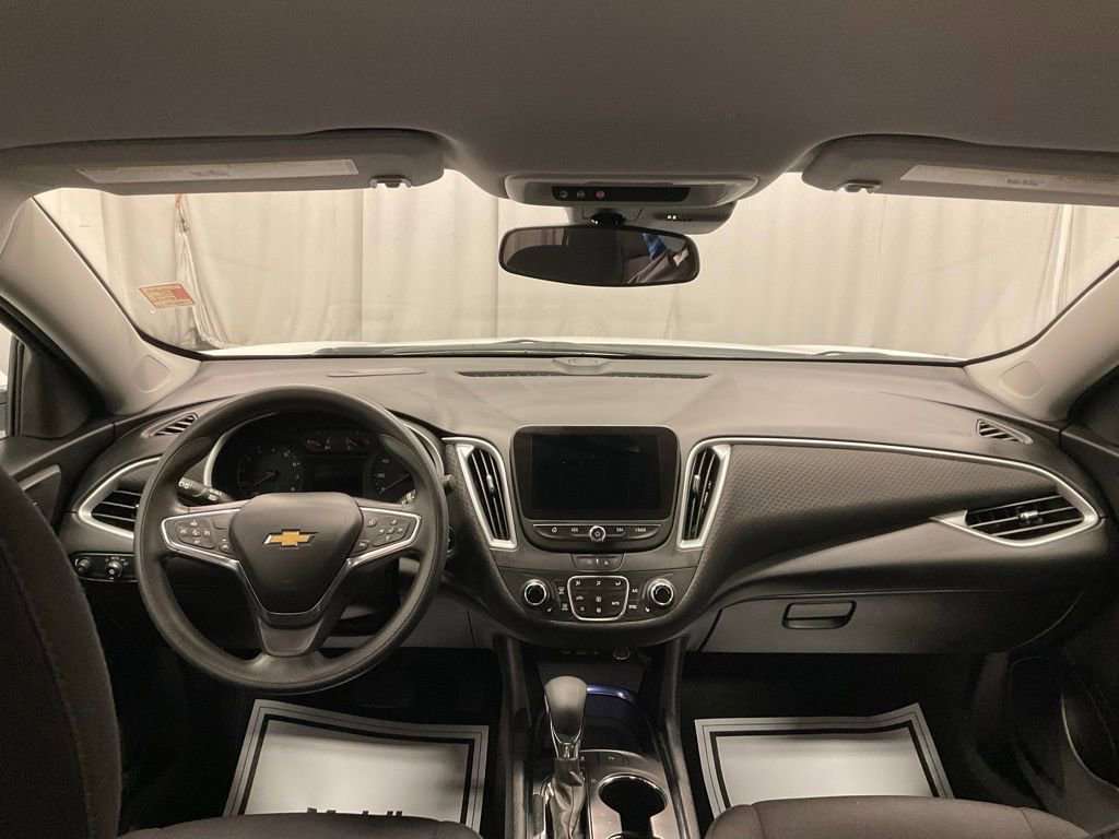Used 2024 Chevrolet Malibu LT image 30