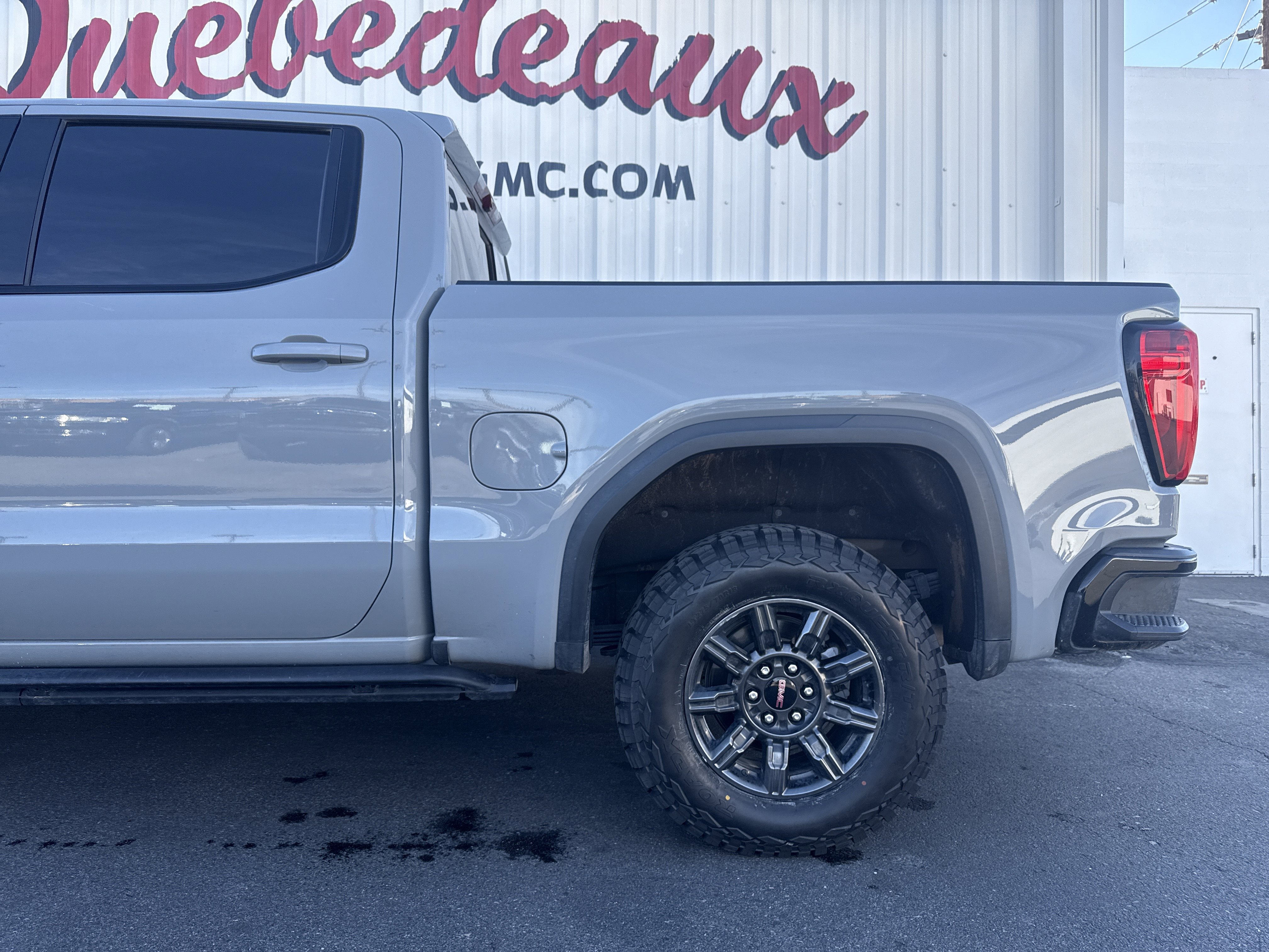 Used 2024 GMC Sierra 1500 AT4X image 2