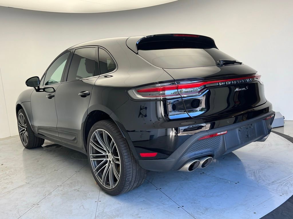 Certified 2023 Porsche Macan S AWD/4WD image 3