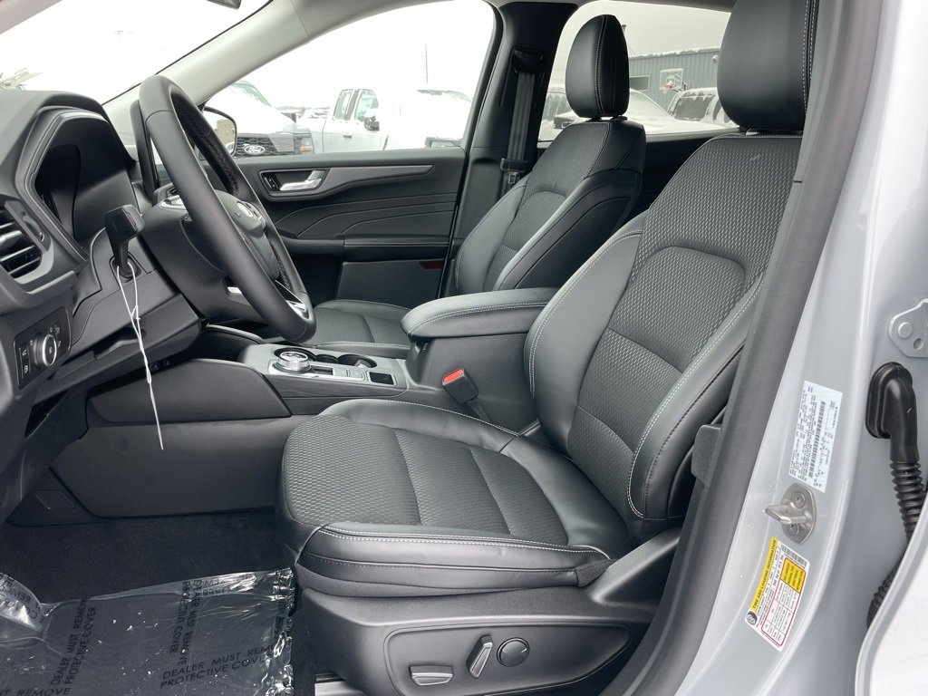 New 2026 Ford Escape SE image 7