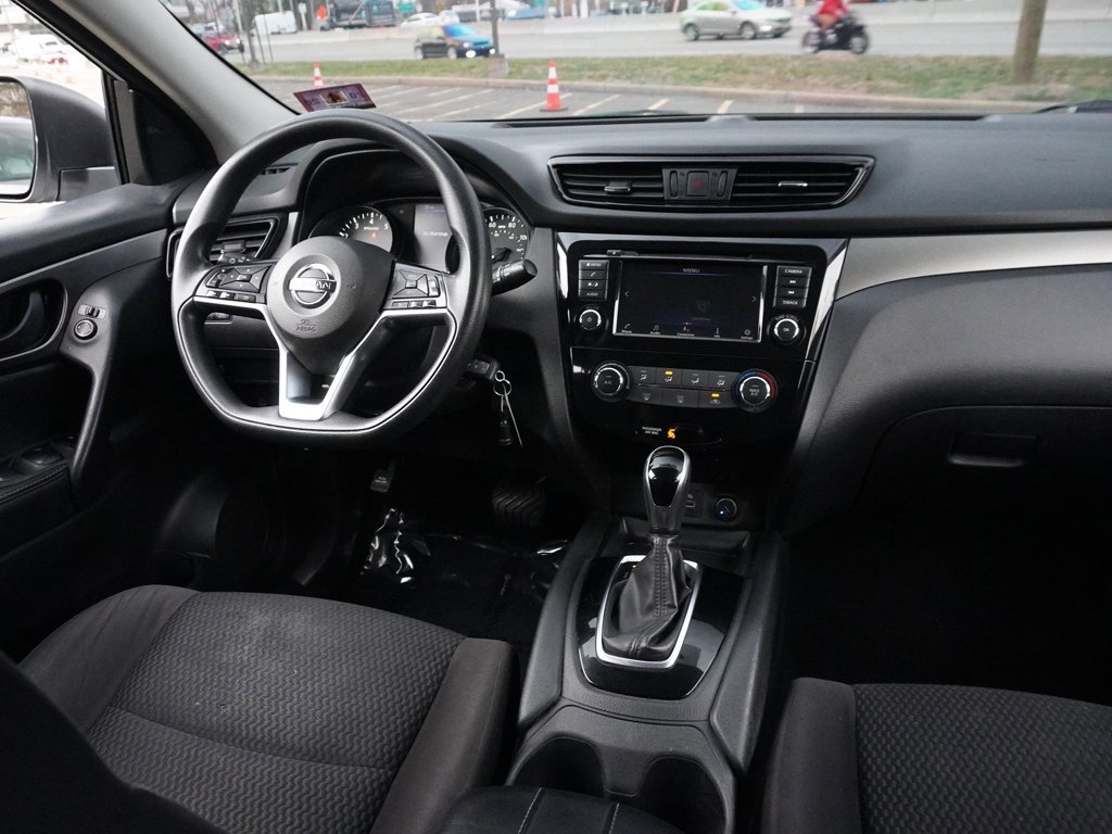 Used 2019 Nissan Rogue Sport S w/ Appearance Package image 24