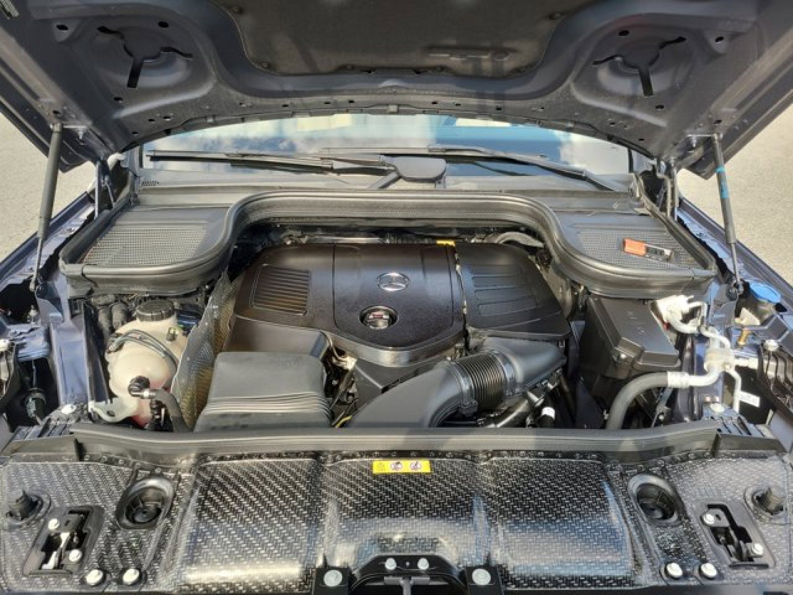 Used 2024 Mercedes-Benz GLE 350 4MATIC image 9