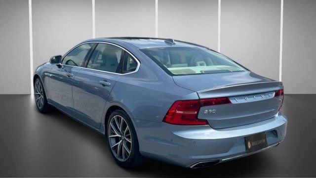 Used 2018 Volvo S90 T5 Momentum w/ Convenience Package AWD/4WD image 3