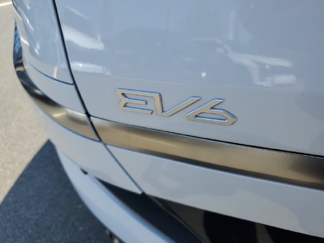 New 2026 Kia EV6 Wind RWD image 13