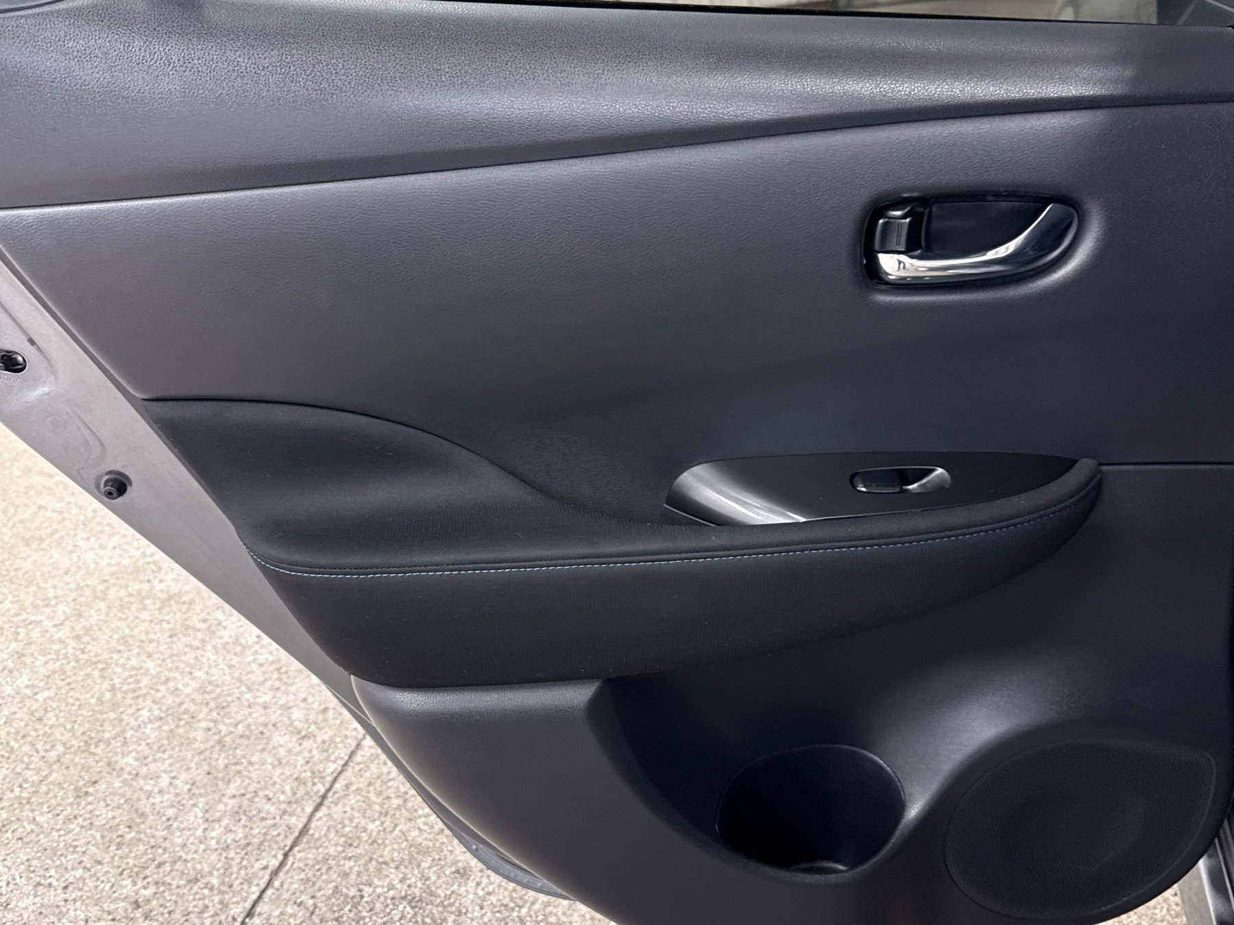 Used 2024 Nissan Leaf S image 10