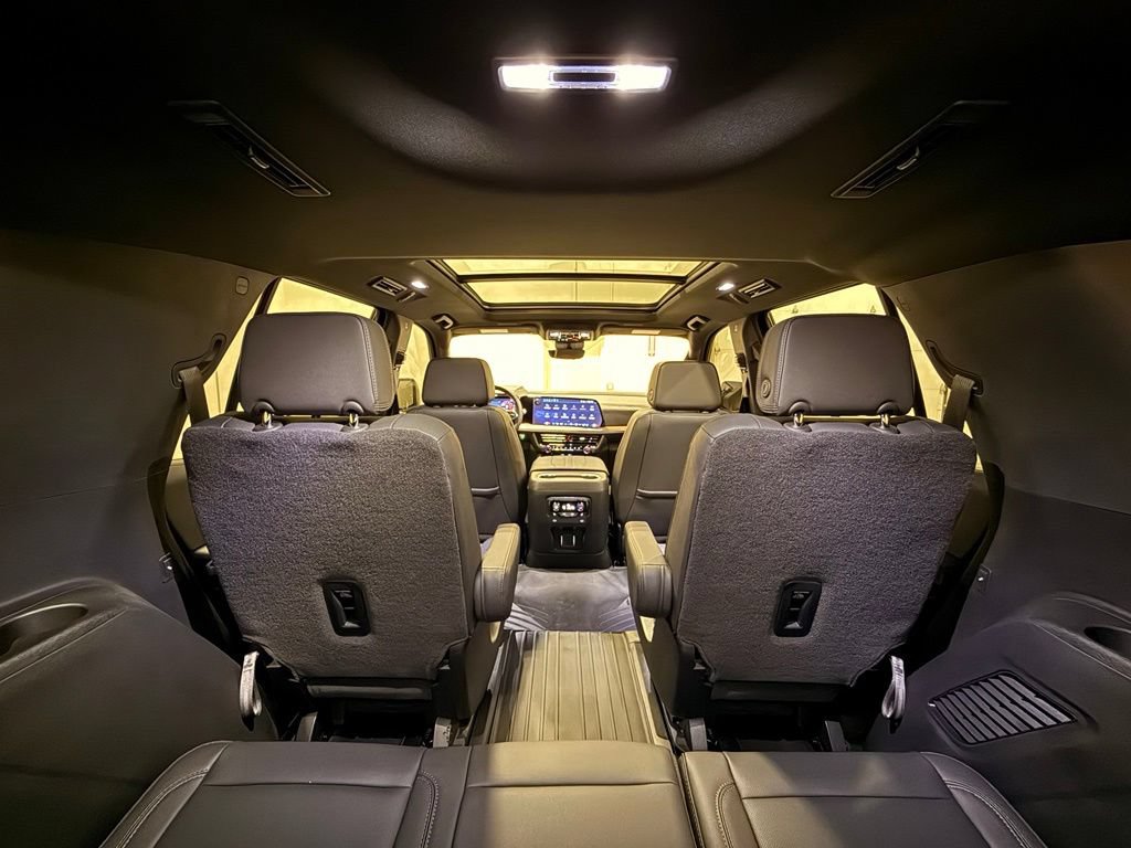 Used 2026 Chevrolet Tahoe High Country AWD/4WD image 41
