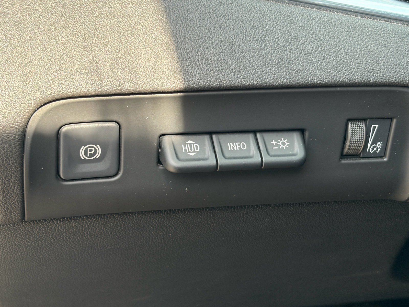 Used 2023 Buick Enclave Premium FWD image 20
