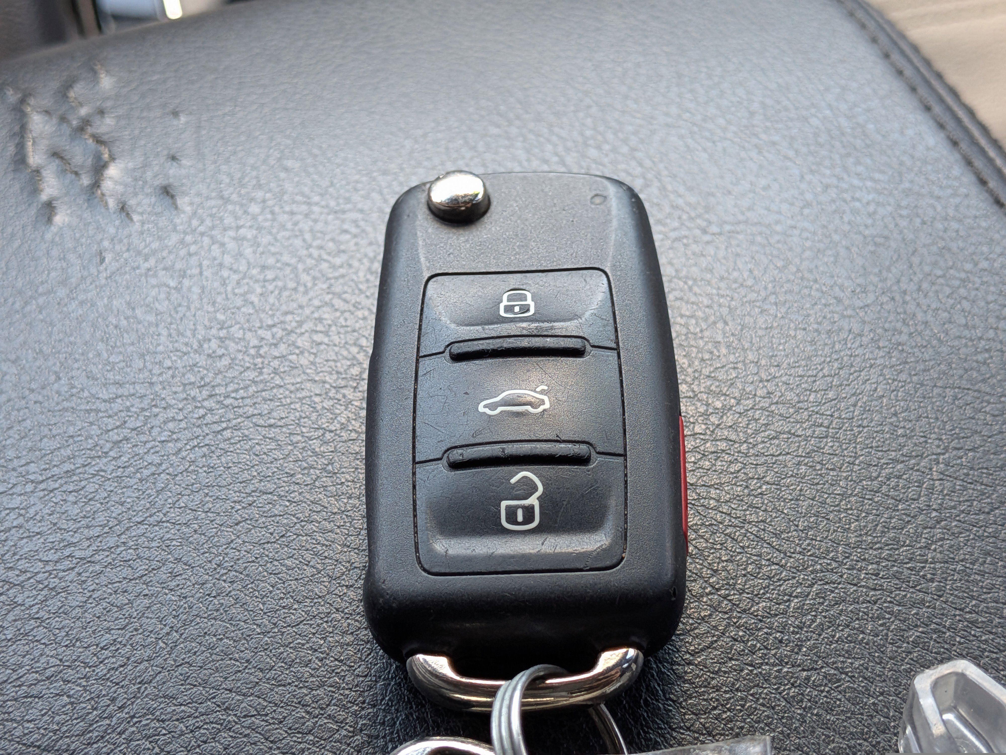 Used 2018 Volkswagen Passat 3.6 image 34