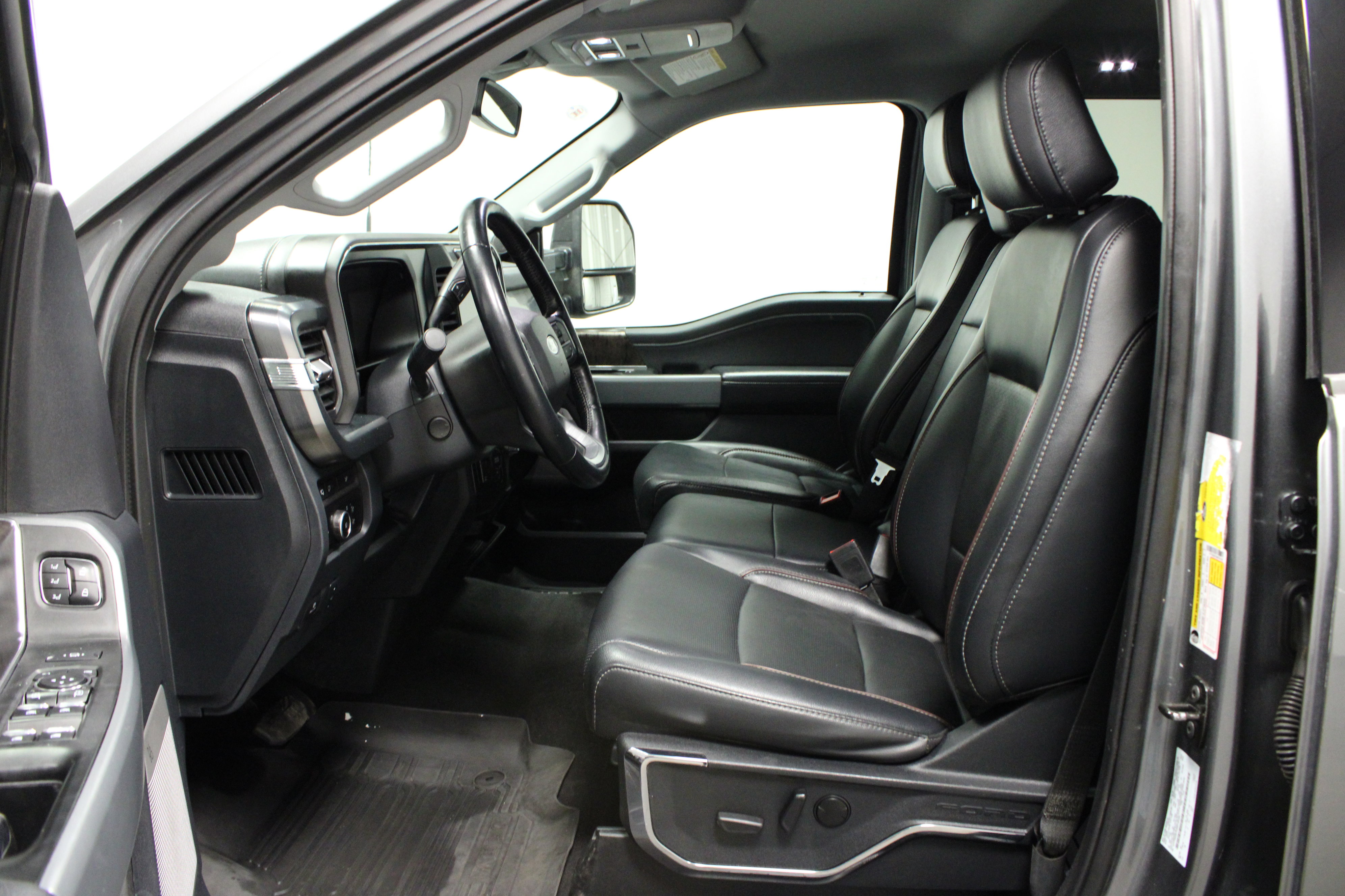 Used 2024 Ford F250 Lariat w/ FX4 Off-Road Package image 16