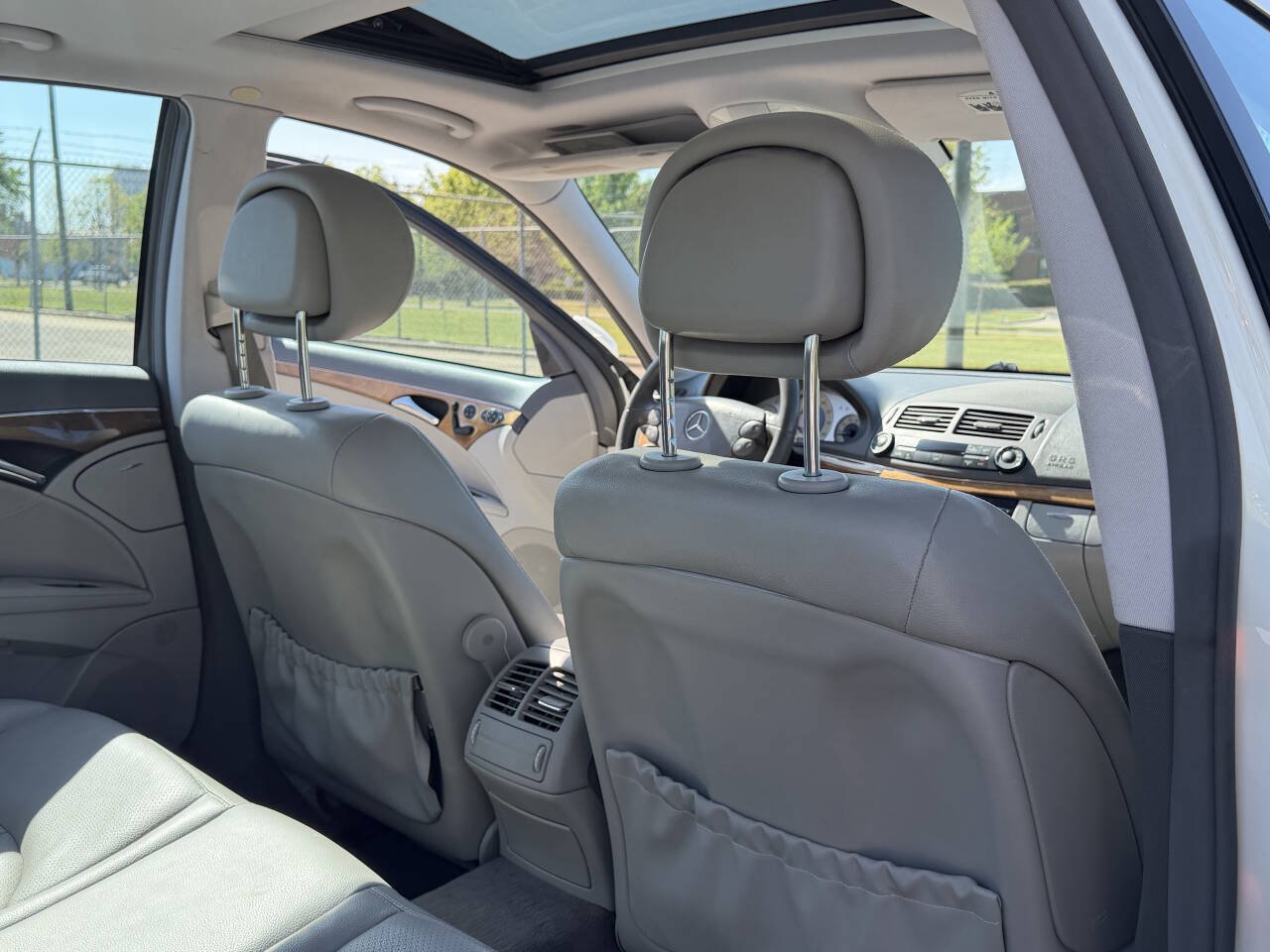 Used 2008 Mercedes-Benz E 350 4MATIC Sedan image 10