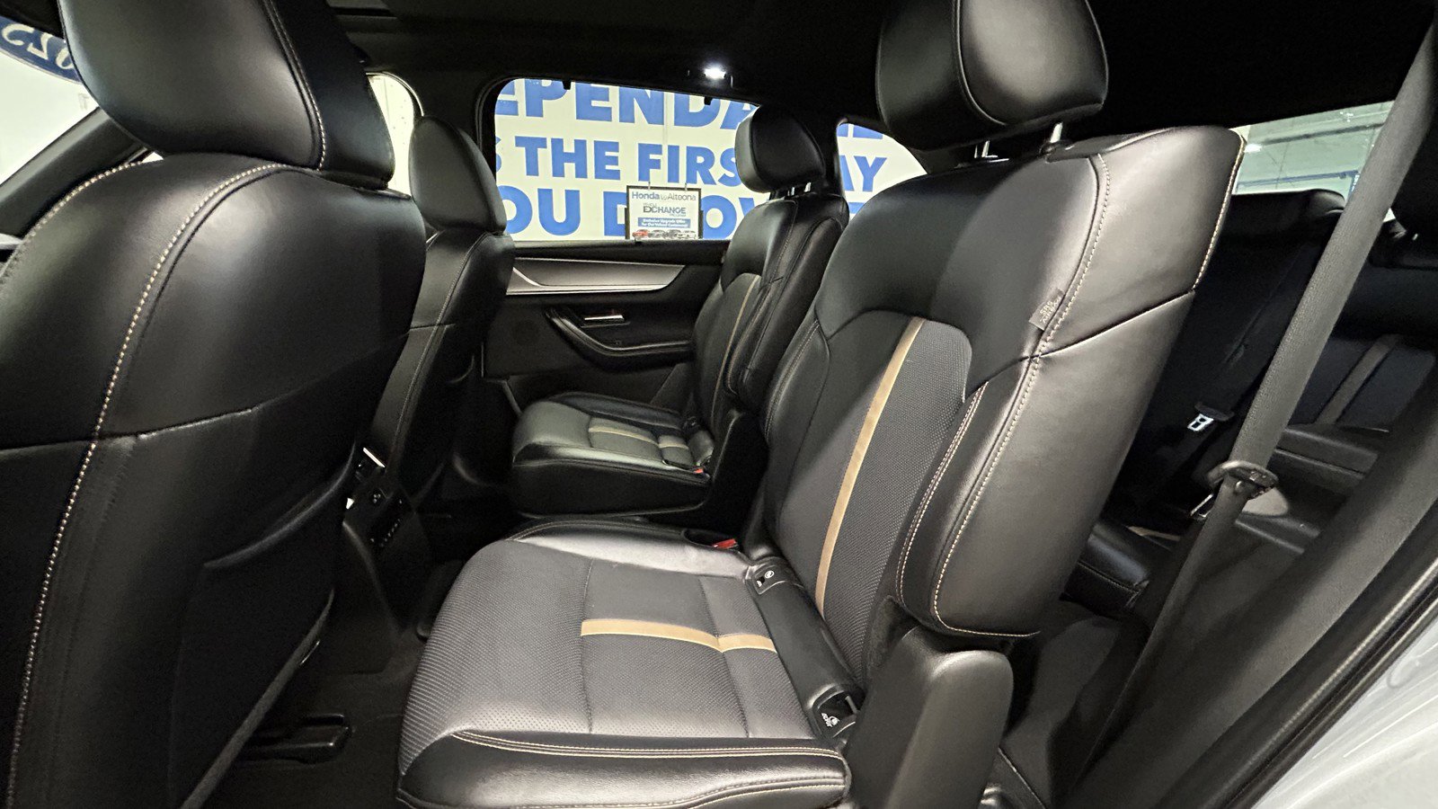 Used 2025 MAZDA CX-90 3.3 Turbo w/ Premium Plus Pkg image 14