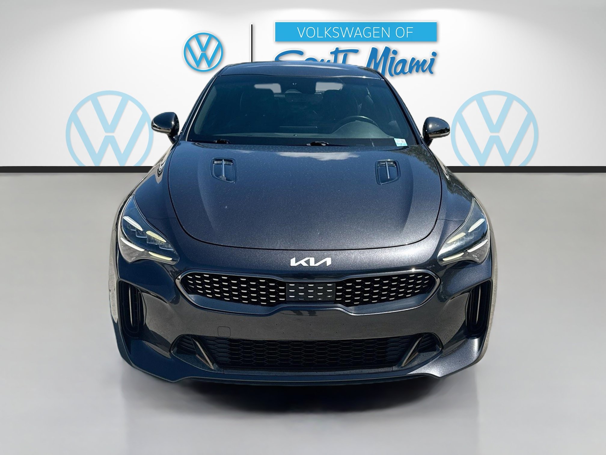 Used 2023 Kia Stinger GT-Line RWD image 2