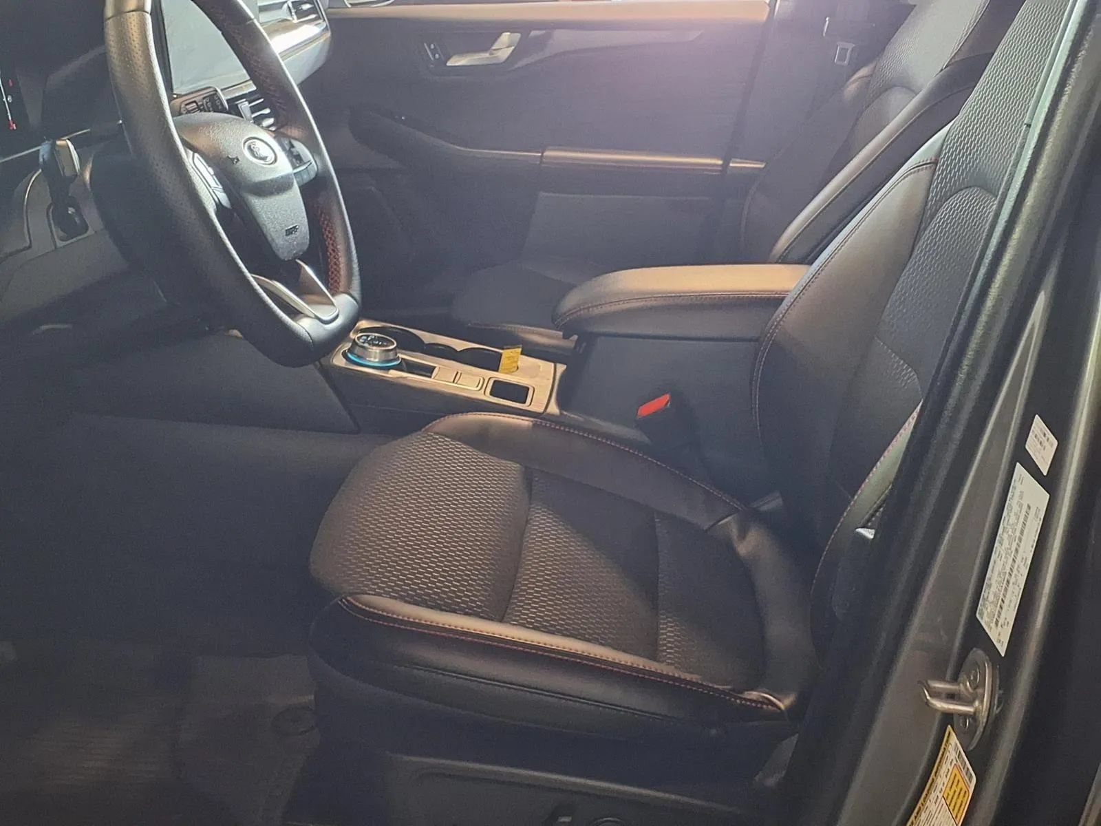 Used 2026 Ford Escape ST-Line w/ Tech Pack #1 AWD/4WD image 18