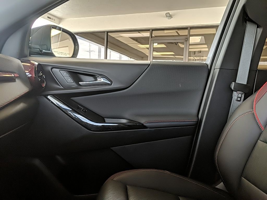 Used 2026 Chevrolet Equinox RS image 23