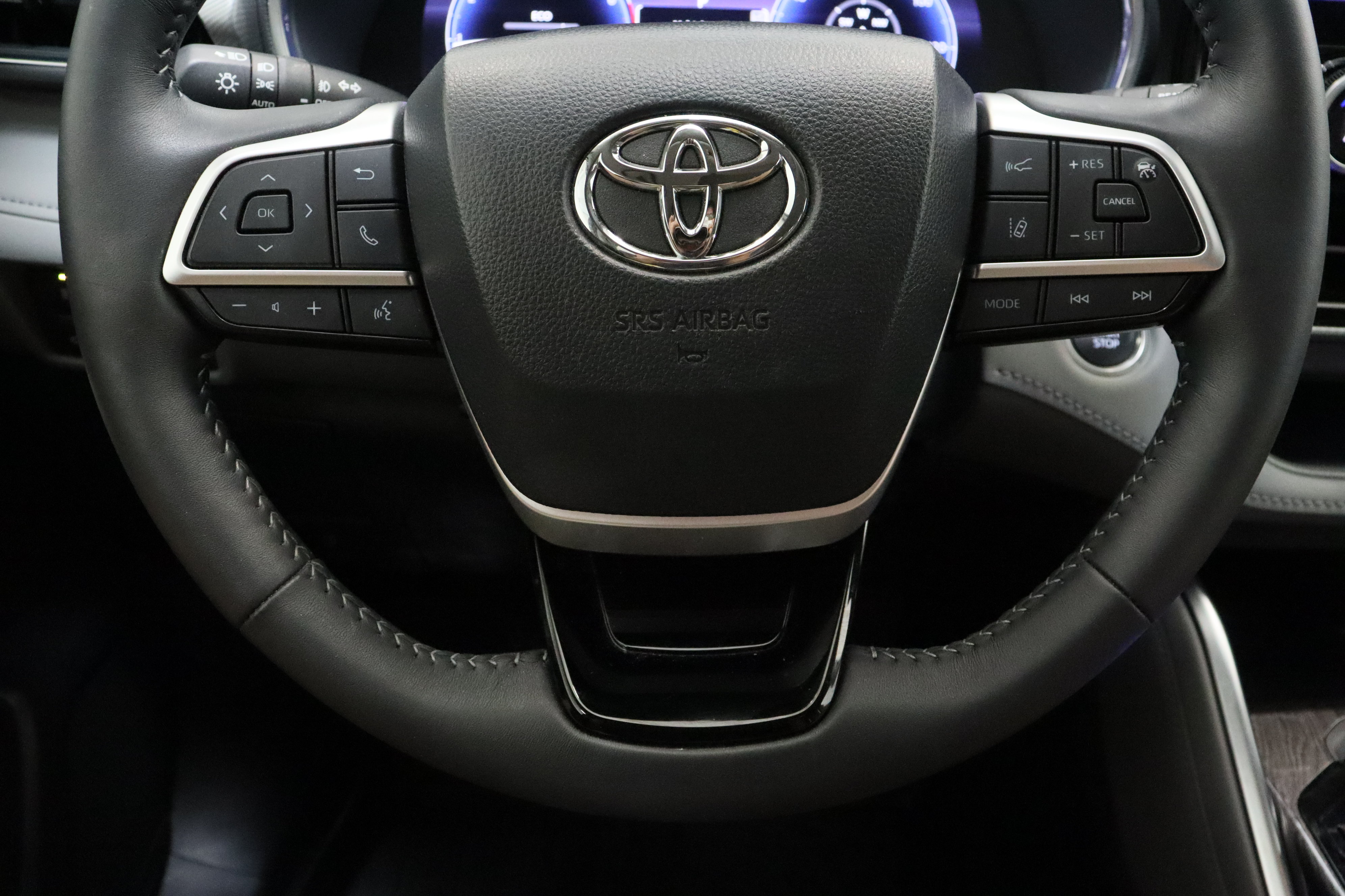 Certified 2026 Toyota Highlander Platinum AWD/4WD image 26