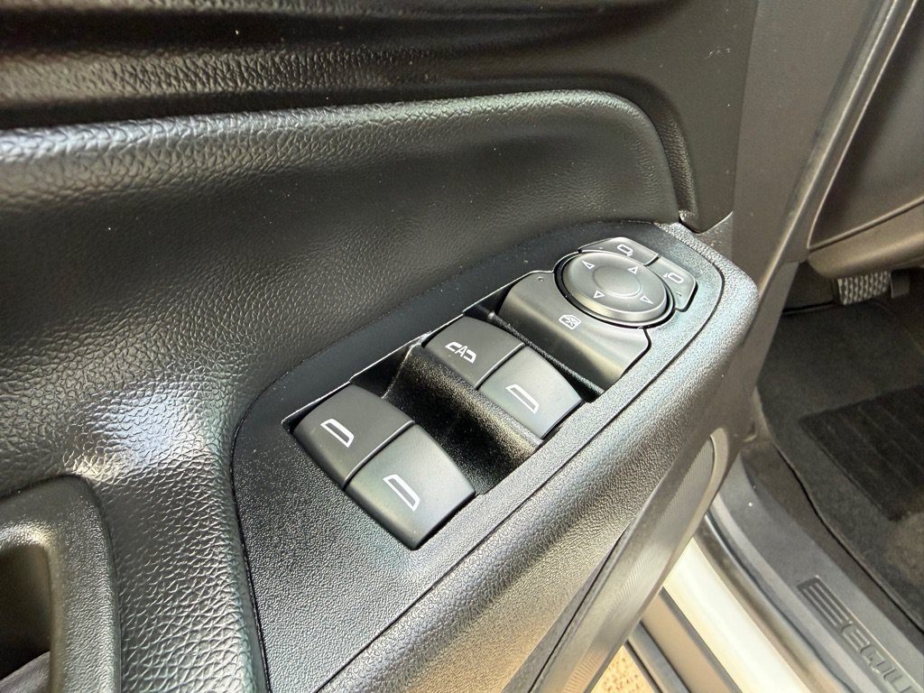 Used 2019 Chevrolet Equinox LT FWD image 19