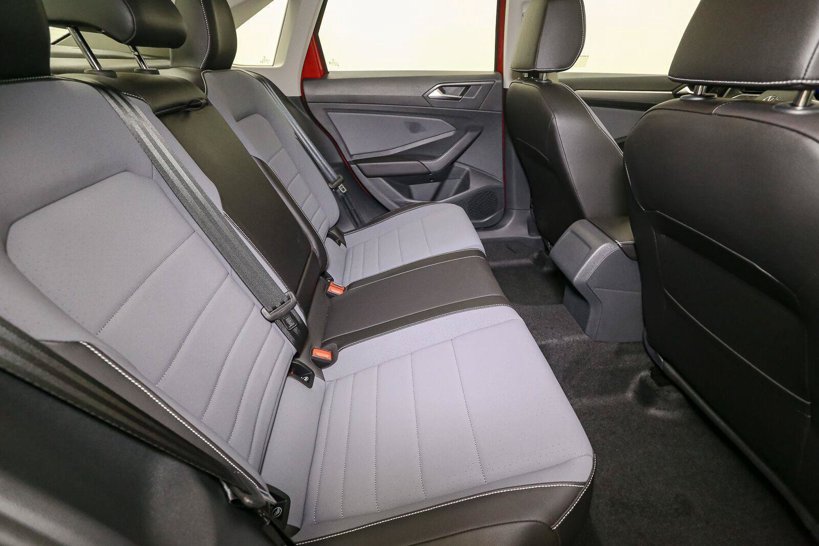 Certified 2026 Volkswagen Jetta SE FWD image 22