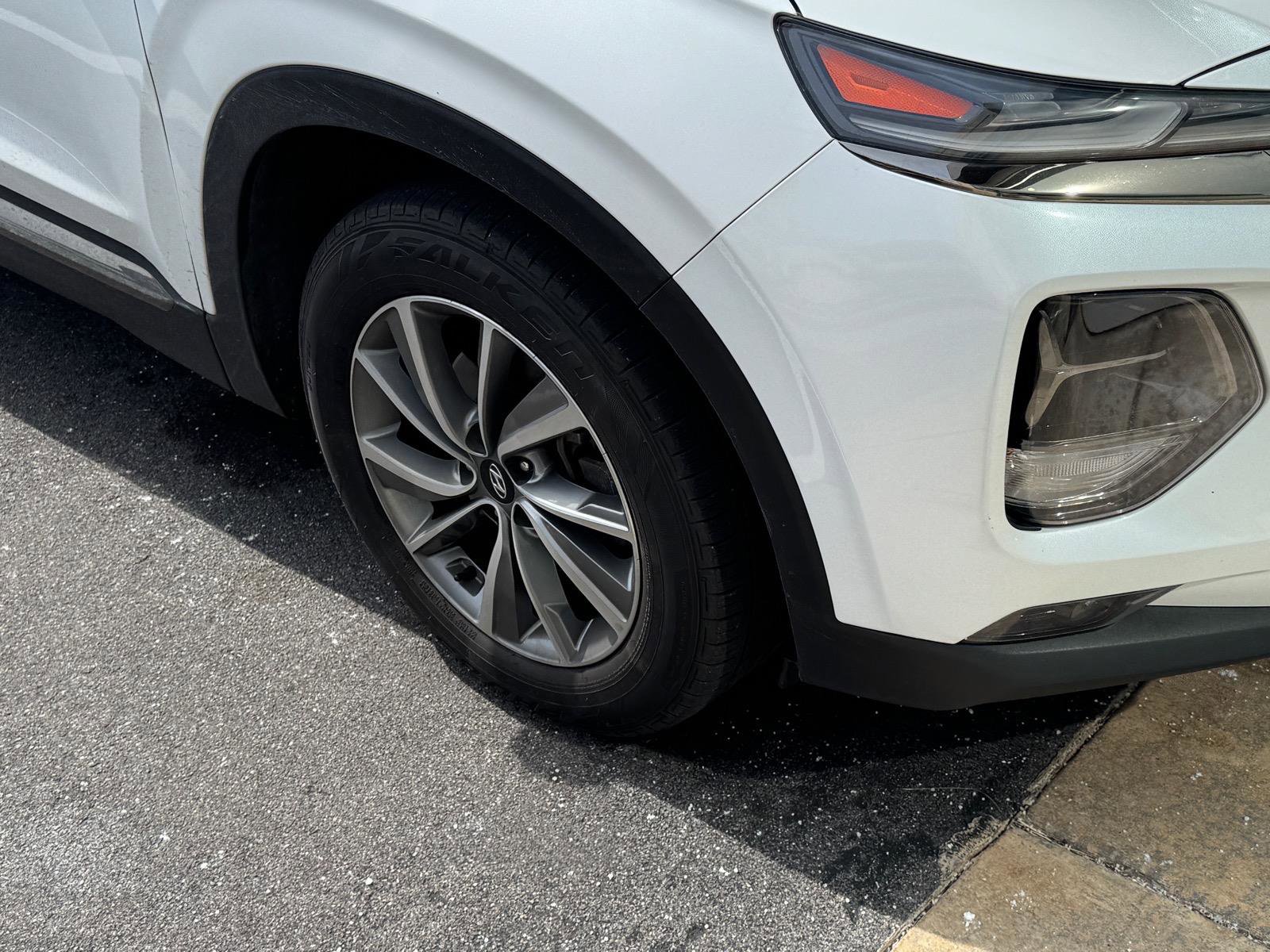 Used 2020 Hyundai Santa Fe Limited image 10