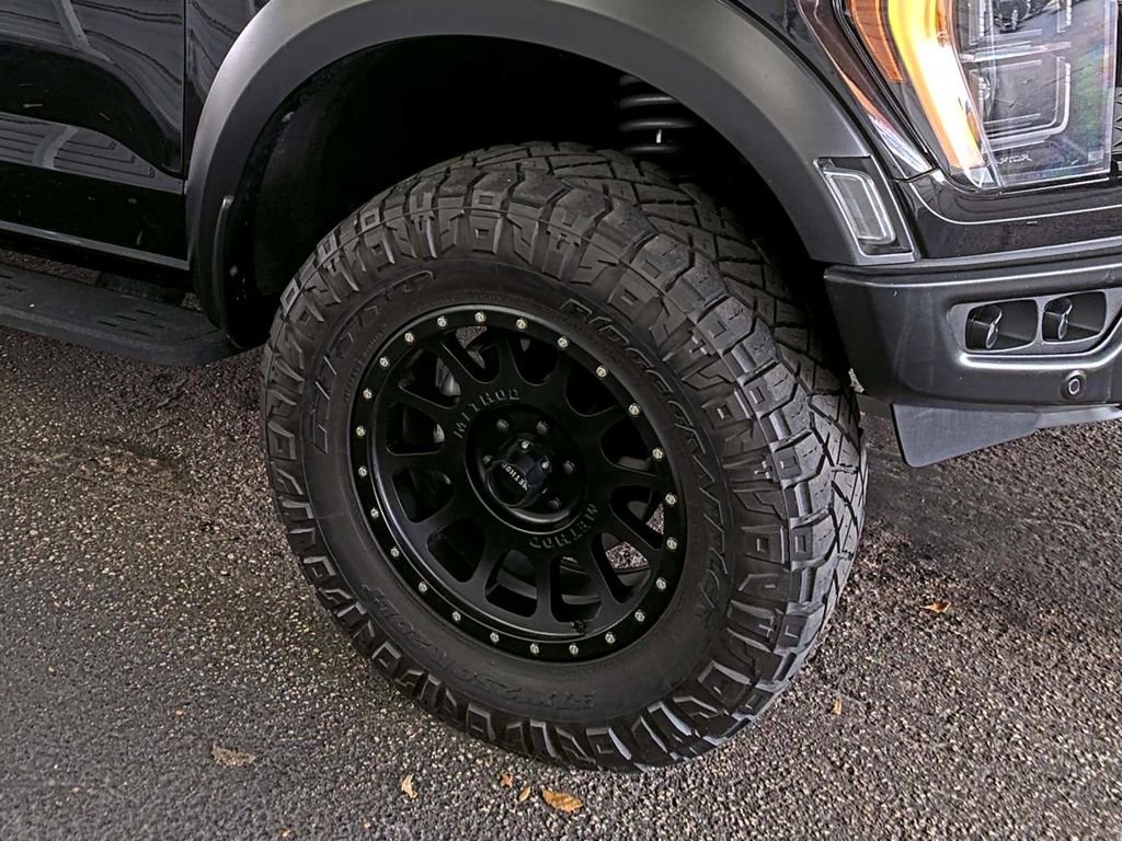 Used 2022 Ford F150 Raptor w/ Equipment Group 801A High AWD/4WD image 18