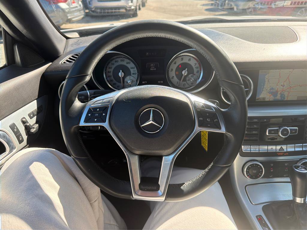 Used 2015 Mercedes-Benz SLK 250 w/ Premium Package image 17