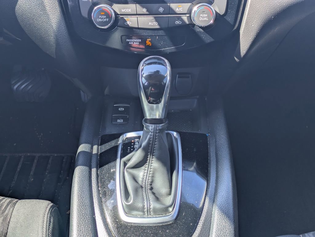 Used 2019 Nissan Rogue SV w/ Premium Package image 20