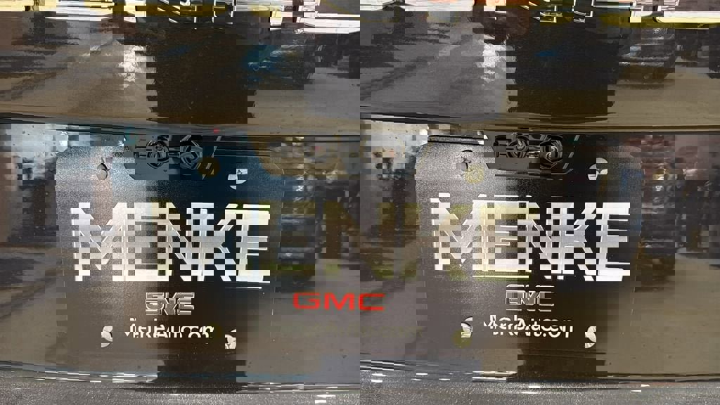 New 2026 GMC Yukon Denali Ultimate w/ LPO, Floor Liner Package image 9