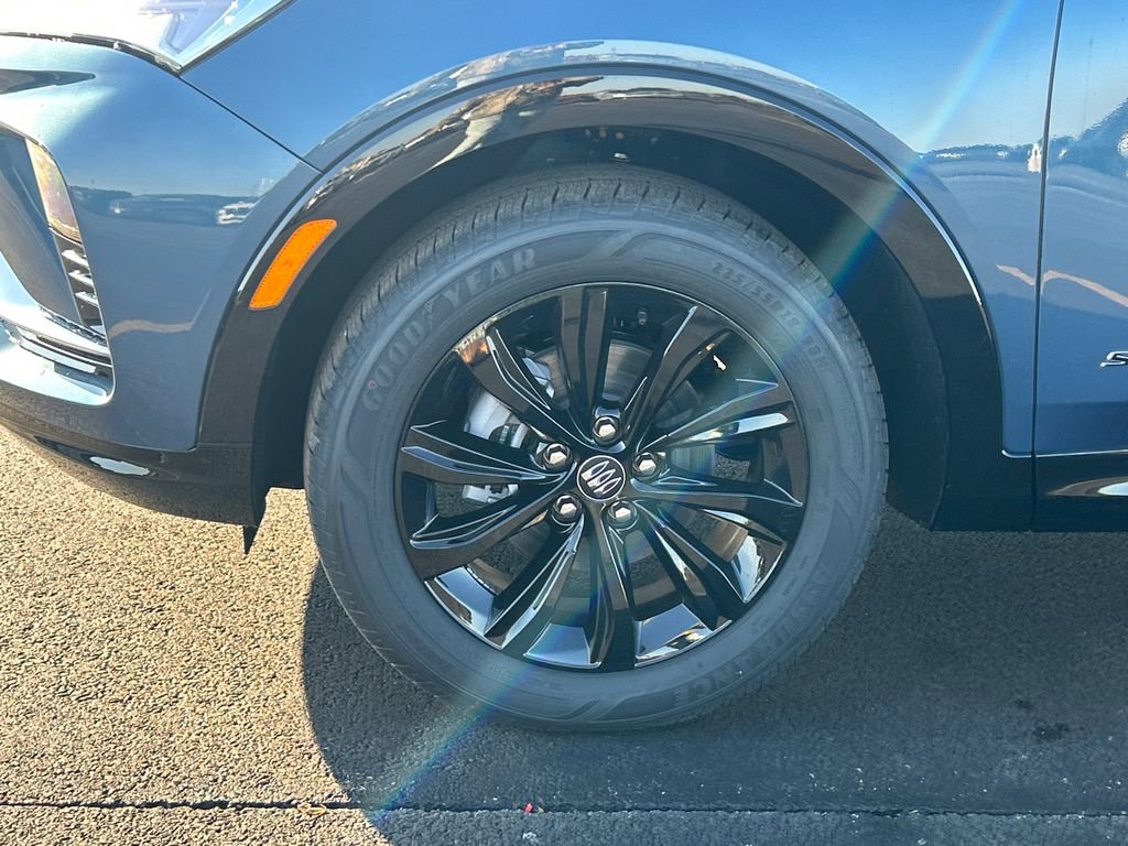 New 2026 Buick Envista Sport Touring FWD image 13