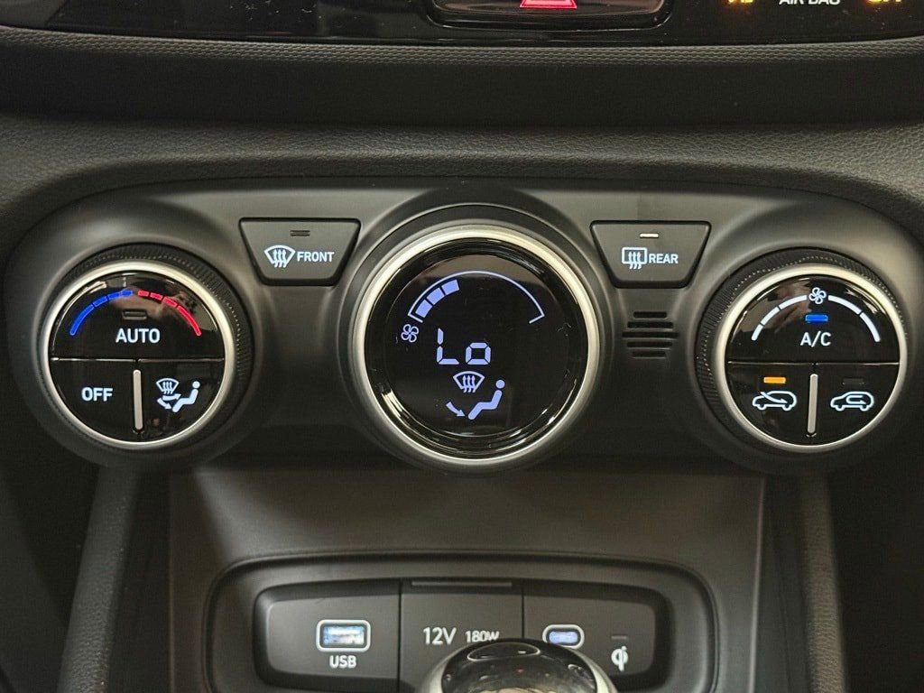New 2026 Hyundai Venue SEL FWD image 12