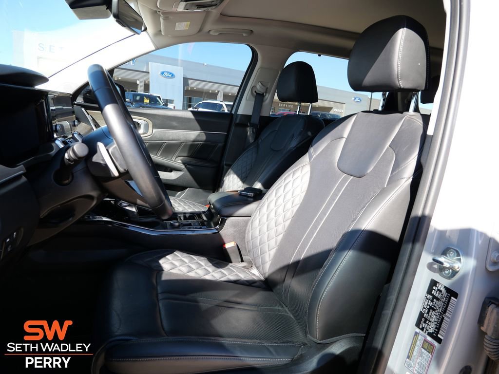 Used 2023 Kia Sorento SX Prestige image 19