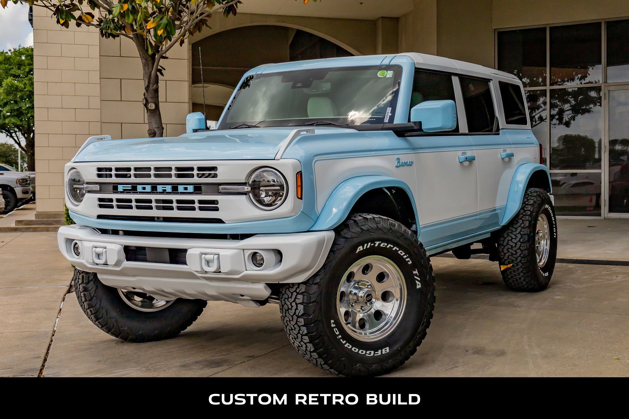 Used 2025 Ford Bronco Heritage Edition image 5
