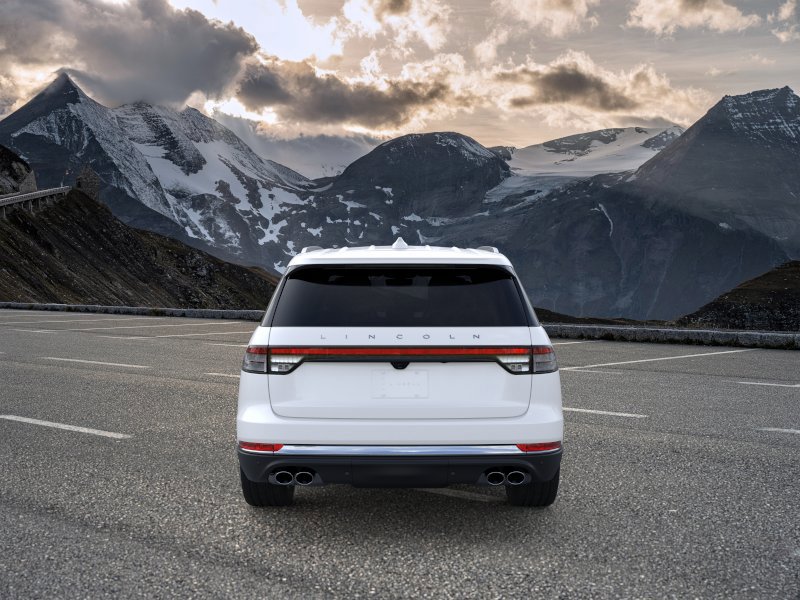 New 2026 Lincoln Aviator Reserve w/ Illumination Package AWD/4WD image 5
